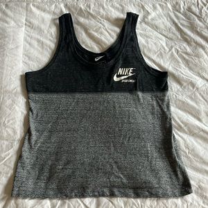 Nike workout tank M